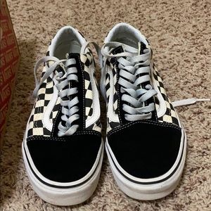 women’s black & white checkerboard vans